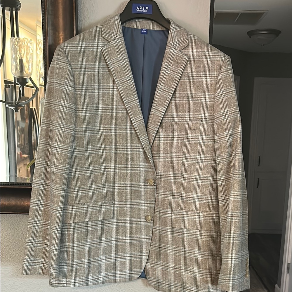 Apt. 9 Tan Sport Coat with Plaid Pattern